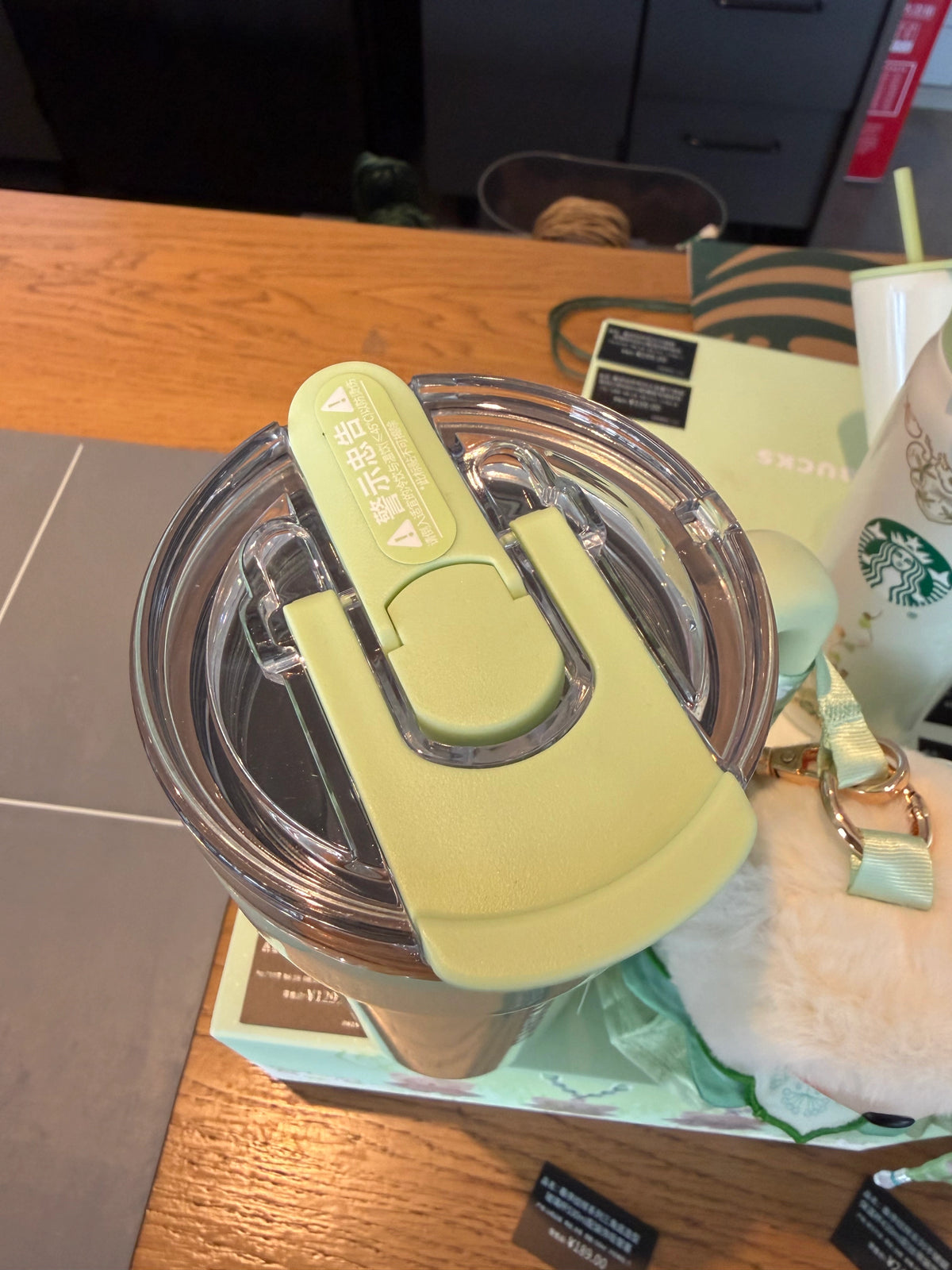 Lids View of Starbucks China Spring Blessings Vinyl Plush Charm 690ml SS Double Drinking Cup